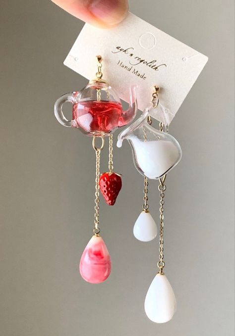 Strawberry Tea, Funky Jewelry, Jewelry Lookbook, Fancy Jewelry, Fantasy Jewelry, Jewelry Inspo, Dream Jewelry, Ear Jewelry, Pretty Jewellery