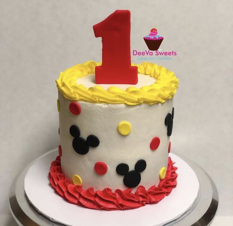 Small Mickey Mouse Cake, Mickey Mouse Clubhouse Smash Cake, Simple Mickey Mouse Cake, Mickey Mouse Smash Cake, Mickey Mouse Smash Cakes, Mickey Birthday Cakes, Mickey Mouse Birthday Decorations, Mickey 1st Birthdays, Mickey Mouse First Birthday