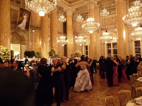 Elegant gatherings Rich Rich, You Are My Moon, Ball Aesthetic, A Night At The Opera, Super Rich Kids, Cream Wedding, Classy Wedding, Photo Filters, Fancy Party