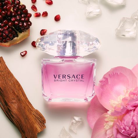 Versace Perfume Aesthetic, Versace Perfumes, Perfume Versace Mujer, Versace Bright Crystal Aesthetic, Versace Bright Crystal Perfume Aesthetic, Versace Bright Crystal Absolu, Versace Bright Crystal Perfume, Versace Fragrance, Versace Perfume