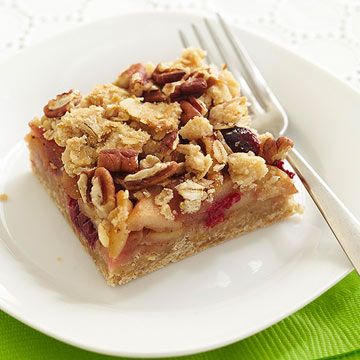 Apple Cranberry Crumble Bars Cherry Crumble Pie, Cranberry Crumble Bars, Apple Cranberry Crumble, Apple Crumb Bars, Cranberry Crumble, Slab Pie Recipes, Cranberry Bars, Cherry Crumble, Crumble Pie