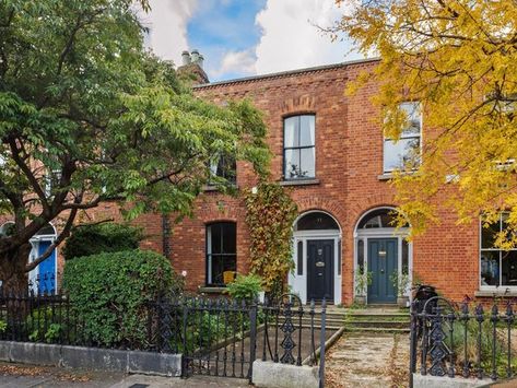 11 Bloomfield Avenue, Portobello, Dublin 8 - Terraced House Dublin Architecture, Ranelagh Dublin, Dublin Townhouse, Dublin Apartment, Dublin House, Prestonfield House Edinburgh, Grafton Street, Dado Rail, Suburban House