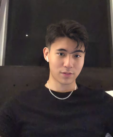 Mid Part Asian Hair Men, Brent Manalo Haircut, Asian Hair Men Short, Korean Fade Haircut Men, Comma Hairstyle Men Short, Korean Clean Haircut For Men, Asian Man Haircut Undercut, 80/20 Split Haircut Men, Really Short Mens Haircut