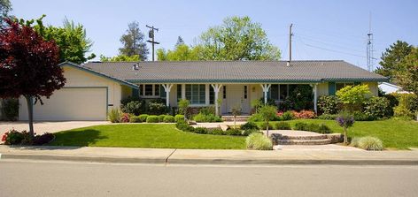 Ranch Style Homes Exterior, Rancher House Plans, California Ranch Style Homes, Rambler House, California Ranch, Homes Exterior, Building A Porch, Brick Ranch, Ranch Style House Plans