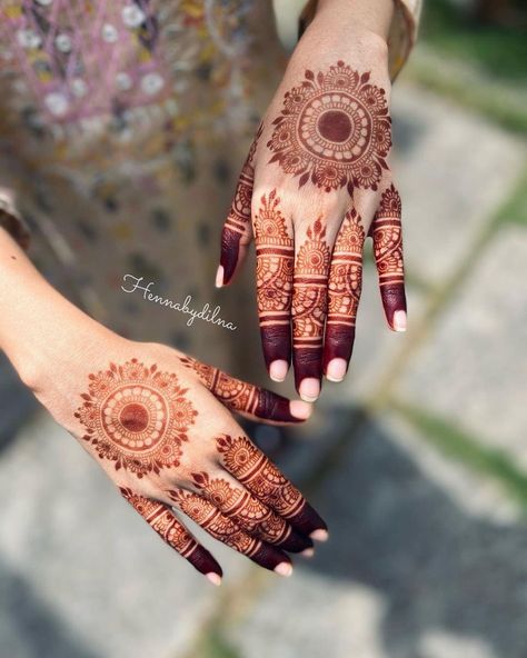 Henna Or Mehndi in Urdu Culture of centrl asia India Pakistan Turkish Africa Arab Countries Wedding Eid Speical #mehndi #henna #wedding #hennaart #hennaartist #mehndidesigns #hennatattoo #mehendi #mehndidesign #hennadesign #mehndiartist #hennadesigns #mehndiart #bride #bridalhenna #hennainspire #art #hennalove #indianwedding #bridalmehndi #bridal #mehandi #love #hennawedding #pakistaniwedding #hennainspo #mehndilove #whitehenna #mehndibride #hennainspiration #fashion #wedding #aesthetic #mehndi Pakistan Mehndi Designs Simple, Alia Bhat Mehndi Designs, Eid Mehendi Ideas, Mehandi For Eid, Mehndi Designs Drawing, Mehendi For Eid, Eid Mehndi Designs Arabic, Punjabi Mehndi Designs, Eid Mehndi Designs Simple