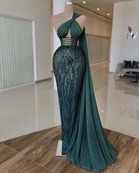 Minna Fashion, Beaded Cape, Long Green Dress, Haute Couture Dresses, Glamour Dress, Evening Dresses Cocktail, Gowns Online, Gala Dresses, Cape Dress