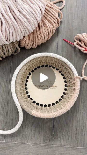 Crochet Over Cord Basket, Homemade Rope Basket, Basket Weaving With Yarn, Making Rope Baskets, Cord Baskets Diy, Coiling Basket Weaving, Macrame Basket Pattern, Coil Basket Weaving, Cord Cover Ideas