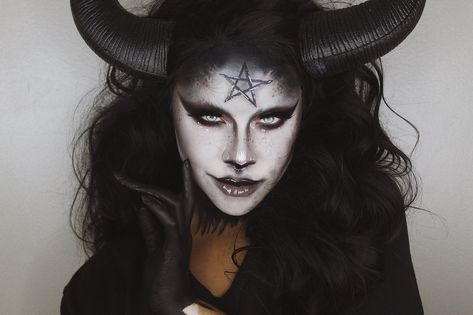 Female Baphomet, Demon Halloween Costume, Halloweenský Makeup, Spfx Makeup, Witch Hair, Rose Makeup, Special Makeup, Halloween Makeup Inspiration, Scary Makeup