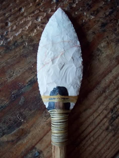 stone spear tip Spear Ideas, Dwarven Spear, Stone Spear, Short Spear Fantasy, Spear Point Knife, Stone Age Tools, Primitive Technology, Traditional Bow, Primitive Survival