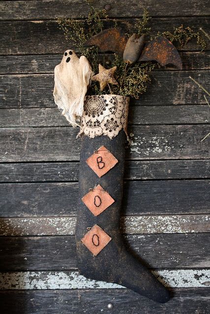 Primitive Halloween Decor, Primitive Halloween, Fall Halloween Crafts, Halloween Doll, Halloween Craft, Primitive Crafts, Fall Halloween Decor, Halloween Inspiration, Black Christmas