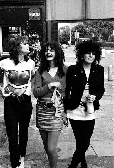 The Slits photographed by Micke Borg, London 1978 Punks 70s, Chica Punk, The Slits, 70s Punk, Women Of Rock, Riot Grrrl, Punk Rocker, Punk Girl, Punk Music