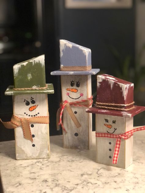 2 X 4 Crafts Wood Projects, Christmas Crafts 2x4, Snowmen Blocks Diy, Reindeer Wooden Crafts, Snowman 2x4 Craft, 2x6 Christmas Crafts, Snowman Wooden Crafts, 2 X 4 Snowman, 2x4 Snowman Wooden Snowmen