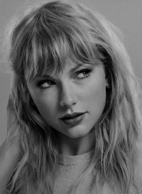 Reference Photos Celebrities, Potrait Refrences Celebrity, Taylor Swift Portrait Reference, Taylor Swift Art Reference, Taylor Swift Reference For Drawing, Taylor Swift Portrait Photography, Taylor Swift Face Portrait, Taylor Swift Portrait Drawing, Taylor Swift Sketch Pencil