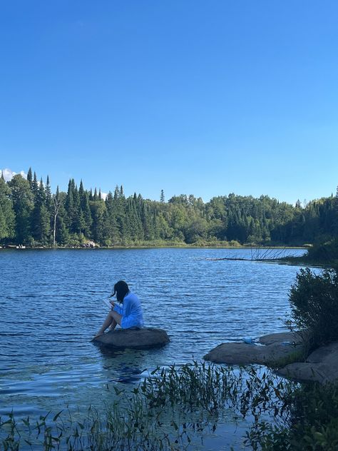 Mountain Vibes Aesthetic, Summer At The Lake Aesthetic, Vibing Alone Aesthetique, Lake Aestethic, Mountain Lake Aesthetic, Solo Life Aesthetic, Living Alone Vibes, Alone Vibes, Vibing Alone