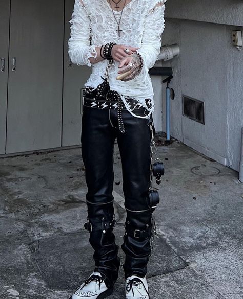 #jfashion #y2k #rokku #gyaruo J Fashion Men, Jfashion Male, Gyaru Fashion Masc, Visual Kei Outfit Ideas Male, Gyaruo Men Outfits, Cybergoth Male, Visual Kei Fashion Men, Vkei Outfit Men, Visual Kei Outfits Male