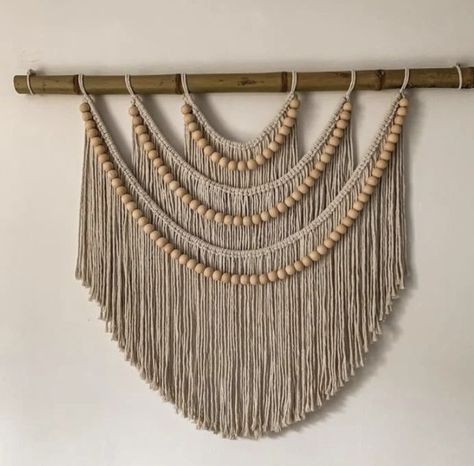 Diy Wall Art Macrame, Macrame Easy Wall Hanging, Makrame Wallhanging, Simple Macrame Wall Hanging, Easy Macrame Wall Hanging, Macrame Wall Hanging Ideas, Easy Acrylic Painting Ideas, Macrame Wall Hanging Tutorial, Boho Macrame Wall Hanging