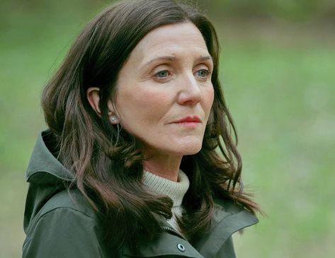 Michelle Fairley as Marian Wallace... She's looking gorgeous! I love this woman ♥ Gangs Of London, Michelle Fairley, Fourth Wing, Fanfiction, Actors & Actresses, Love This, Zelda, I Love, Actresses