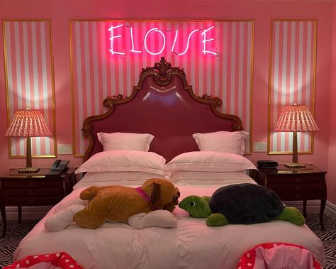 Living Out A Childhood Dream In The Eloise Suite At New York City’s Plaza Hotel | HGTV Eloise At The Plaza Aesthetic, Eloise Plaza Hotel, Plaza Princess, Eloise At Christmastime, Park Lane Hotel, Eloise At The Plaza, Childhood Bedroom, Comfort Movie, Gcse Photography