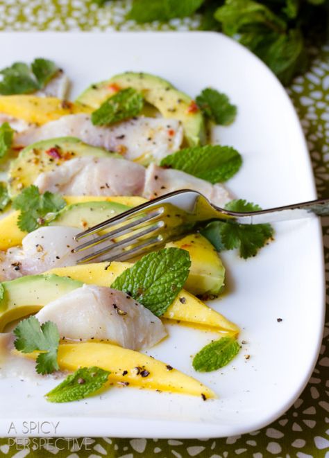 Simple Carpaccio-Style Ceviche Recipe | "Recommended for Mahi Mahi, Cod, Halibut and Sea Bass." - MB. | ASpicyPerspective.com #ceviche #paleo #lowcarb #slowcarb Citrus Vinaigrette, Ceviche Recipe, Paleo Recipes, Fish Recipes, Seafood Recipes, Appetizer Recipes, Appetizer, Healthy Food, Seafood