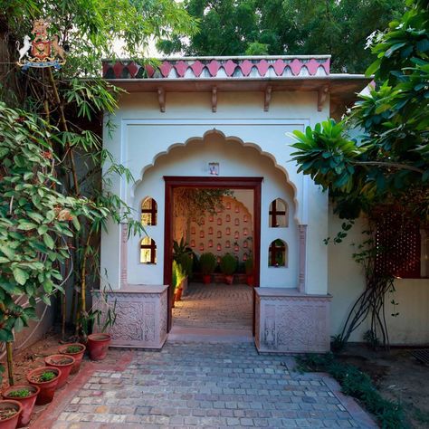 Punjabi Haveli House, Jaipur House Design, Haveli Design Houses Rajasthan, Haveli Design Houses, Mandawa Haveli, Jaipur Architecture, Indian Interior Design, House Flowers, India Home Decor