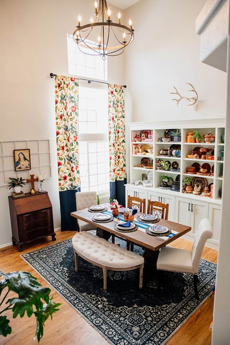 A dining room with tall ceilings, white walls, and hardwood floors. Tall Ceiling Dining Room, Dining Room Storage Wall, Diy Built In Storage, White Cabinet Hardware, Ceiling Dining Room, Props Storage, Workspace Studio, Oversized Furniture, Built In Bar