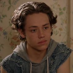 "Mi piace": 373, commenti: 3 - shameless is life | ily Ali (@ekatsgallagher) su Instagram: "goodnight y'all !! tomorrow will be six months—HALF A YEAR—since i met my best friend & im so…" Carl Shameless, Ethan Cutkosky, Shameless Characters, Shameless Tv Show, Carl Gallagher, Hottest Guy Ever, Fav Celebs, White Boys