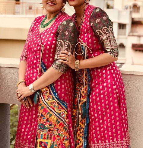 Beautiful Silk Angrakha Style Dress/Kurti with kachhi work. Kachhi Work Kurti, Kachhi Work, Angrakha Style Dresses, Navratri Outfits, Simple Kurtis, Dress Kurti, Ghaghra Choli, Angrakha Style, Patterns Flowers