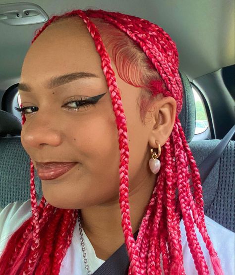 Red Pink Box Braids, Red Pink And Blonde Braids, Red Hair With Beads, Pink Red Braids, Red And Pink Braids Black Women, Red And Pink Knotless Braids, Pink And Red Box Braids, Red Micro Braids, Alora Aesthetic