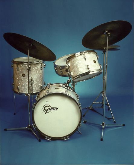 Holy Grail for Vintage Drum Enthusiasts: Gretsch Progressive Jazz outfit (round badge), circa 1955 Jazz Outfit, Jazz Outfits, Zildjian Cymbals, Drum Pedals, Drum Magazine, Gretsch Drums, Art Blakey, Best Drums, How To Play Drums