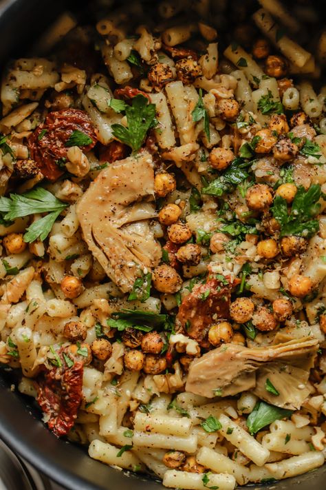 Za’atar hummus chickpea pasta – Life in the South Pasta Hummus, Hummus Pasta, Chickpea Pasta, Za Atar, Feel Good Food, Roasted Chickpeas, Dried Tomatoes, Tex Mex, Base Foods