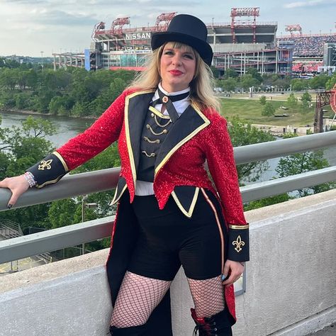 Get ready to bring out your inner circus ringmaster with these bold and daring pieces! From a Harley Quinn thong to a Britney Ringmaster jacket, a Taylor Swift red sequin tailcoat to a Midnight Leg Garter, these handmade items are perfect for any occasion! 🎪🎭 #circuslife #ringmasterstyle #musicfashion#taylorswiftcostume https://ebay.us/EPuPU9 https://ebay.us/XbHJtb https://ebay.us/YjTVrx https://ebay.us/304w9B Ring Leader Taylor Swift, Ring Leader Costume Womens Diy, Ring Leader Costume, Circus Ringmaster, Ringmaster Costume, Ring Master, Circus Outfits, Era Tour, Halloween 23