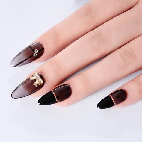 Japanese Nail Salon, Nail Salon Logo, Japanese Nail Design, Reflective Nails, Black Halloween Nails, Black Japanese, Japanese Nail, Stiletto Nail Art, Fantasy Nails