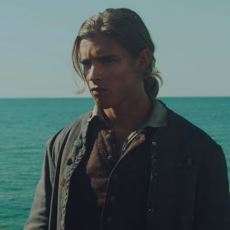 Henry Turner, Brenton Thwaites, Pirate Boy, Cedric Diggory, Band Of Brothers, Captain Jack Sparrow, Pirate Life, Royal Life, Types Of Curls