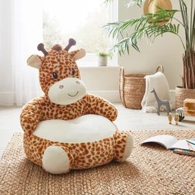 Giraffe Sitting, Kids Jungle Room, Safari Baby Room, Kids Bedroom Accessories, Safari Room, Ideas Habitaciones, Baby Nursery Inspiration, Safari Theme Nursery, Giraffe Nursery