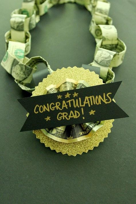 Creative Ways To Give Money, Ways To Give Money, Money Creation, Origami Money, Graduation Money Gifts, Diy Graduation Gifts, Graduation Money, Money Gifts, Creative Money Gifts