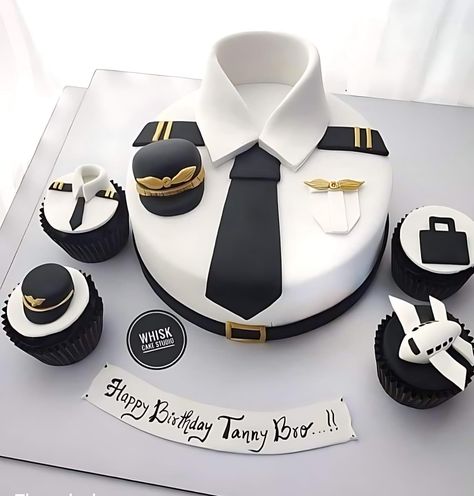 Lawyer Cake, Pilot Party, Police Cakes, Graduation Cake Designs, Pilots Birthday, Airplane Cake, Dad Birthday Cakes, Special Birthday Cakes, Cake Borders