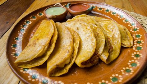 Tacos Al Vapor, Frijoles Refritos, Mexican Tacos, Street Tacos, Mexican Food Recipes Authentic, Taco Recipes, Authentic Recipes, Refried Beans, Savoury Dishes