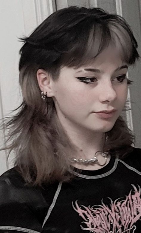 Aesthetic Mullet Haircut, Shaggy Female Mullet, Types Of Mullet Women, Mullet Hair For Women, Alt Female Haircuts, Wolfcut With Mullet, Women Alternative Haircut, Mullet With Undercut Hairstyle Women, Slight Mullet Women