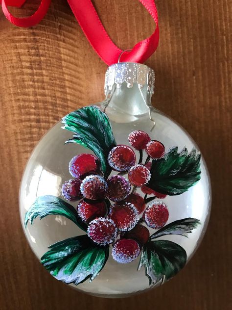 image 0 Glass Ornaments Diy, Handpainted Christmas Ornaments, Painted Christmas Ornaments, Diy Valentines Crafts, Painted Ornaments, Crafts With Pictures, Diy Valentines Gifts, Hand Painted Ornaments, Christmas Ornament Crafts