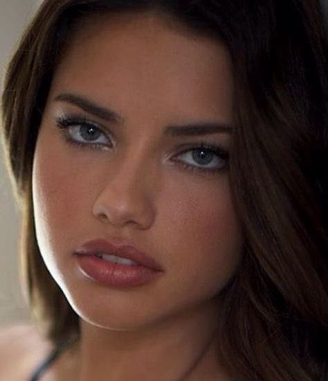 Adriana Lima Face, Adrian Lima, Adriana Lima Makeup, Adrina Lima, Bombshell Makeup, Adriana Lima Young, Adriana Lima Style, Angel Makeup, Adriana Lima Victoria Secret