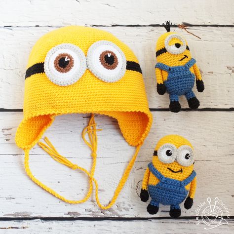 Crochet minion hats