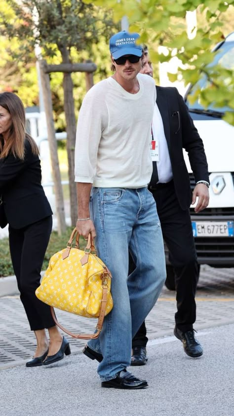 Jacob Elordi has one of the best handbag collections I've ever seen. From chic Bottega to classic Vuitton, read on to see the styles he carries. Jacob Elordi Handbag, Jacob Elordi Outfits, Speedy Bag, 2023 Photo, Festival 2023, Jacob Elordi, Venice Film Festival, Mens Outfit Inspiration, Mens Fashion Streetwear