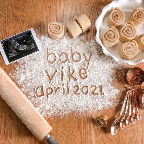 Bun In The Oven Photoshoot, Half Baked Christmas Pregnancy, Baking Baby Announcement, Baking Pregnancy Announcement, Bun In The Oven Announcement, Announcement Photoshoot, Pregnancy Announcement Sibling, Pregnancy Announcement Photoshoot, Announcement Photos