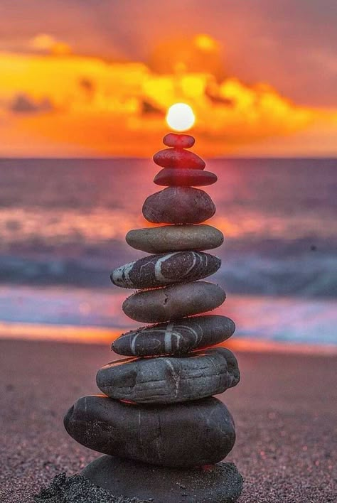 Rock Balancing, Karakter Disney, Milky Way Galaxy, Canon Photography, Cairns, Love Photos, Beach Photography, Vacation Trips, Sunset Photography