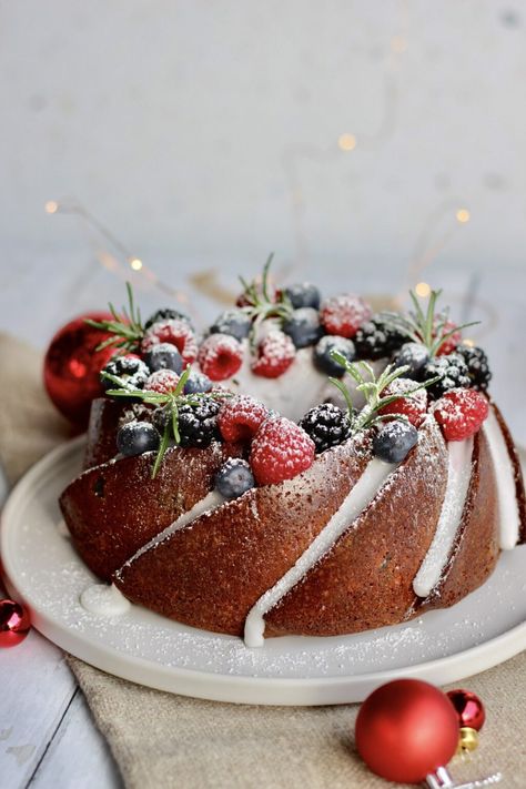 Wreath Bundt Cake, Bundt Cake Decorations, Christmas Coffee Cake, Christmas Bundt Cake, Traditional Christmas Cake, Celebration Food, Bundt Cake Recipe, Bundt Cakes Recipes, Cream Cheese Recipes