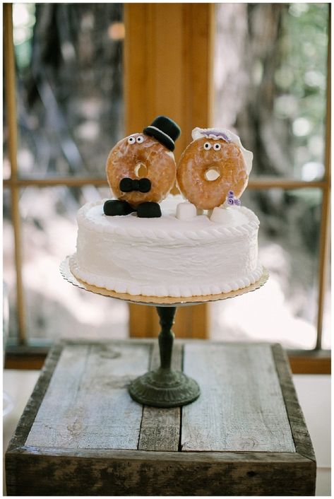 Donut Cake Topper, Donut Wedding Cake, Nestldown Wedding, Bridal Cake Topper, Alternative Wedding Cakes, Wedding Toppers, Country Wedding Cakes, Wedding Donuts, Wedding Cake Alternatives