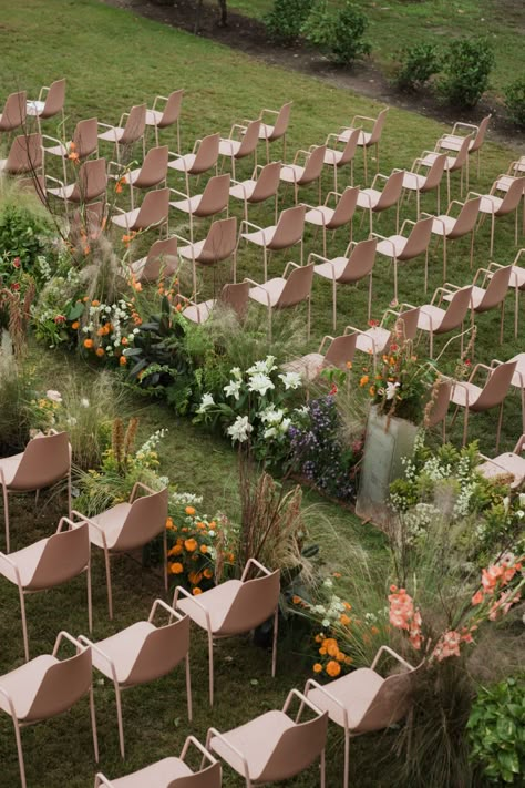 Minimal Outdoor Wedding, Wedding Ceremony Garden, Garden Reception Wedding, Garden Weddings, Wedding Space Design, Welcome Party, Backyard Garden Wedding, Garden Style Wedding, Eccentric Wedding