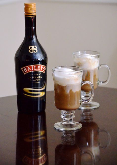 Spiked Coffee with Bailey's and Kahlua - Obsessive Cooking Disorder Baileys Recipes Drinks, Spiked Coffee, Kahlua Drinks, Baileys Drinks, Hot Coffee Drinks, Baileys Coffee, Raspberry Cocktail, Baileys Recipes, Liquor Recipes