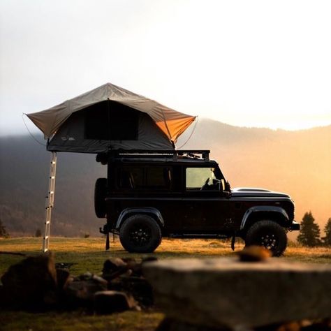 Tent Camping Ideas, Rooftop Tent Camping, Offroad Travel, Land Rover Camping, Rooftop Tents, Best Camper, Tent Living, Rooftop Tent, Rv Camping Tips