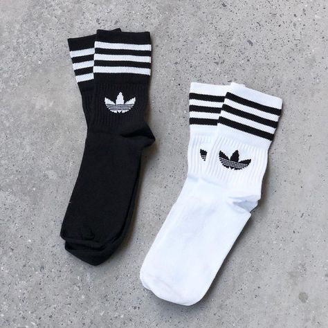 Medias Aesthetic, Nike Socks Women, Y2k Blue Aesthetic, Nike Hoodie Outfit, School Socks, Adidas Socks, All Nike Shoes, African Clothing For Men, Nike Socks